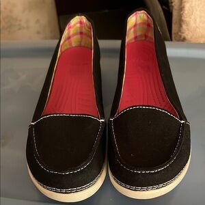CROCS Black Flats Comfortable Slip-On Loafers